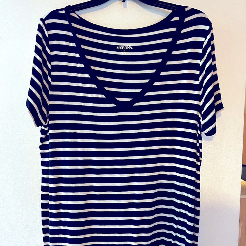 Blue and white striped short sleeve tee